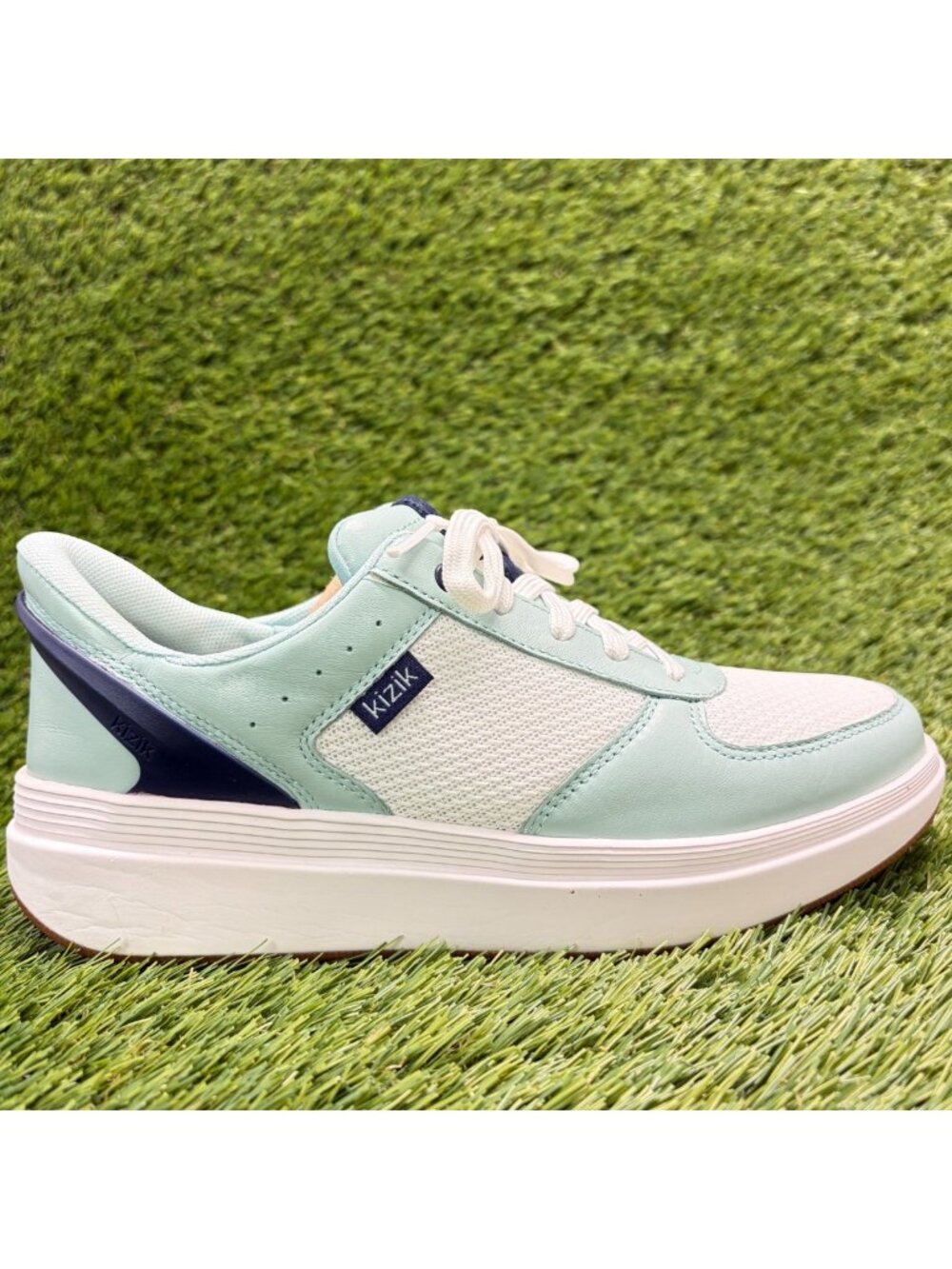 Kizik Brisbane Womens Size 6.5D Blue White Athletic Hands Free Shoes Sneakers